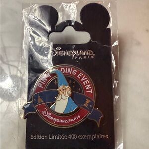 Disneyland Paris Merlin from the Sword in the Stone Movie Limited Edition Pin